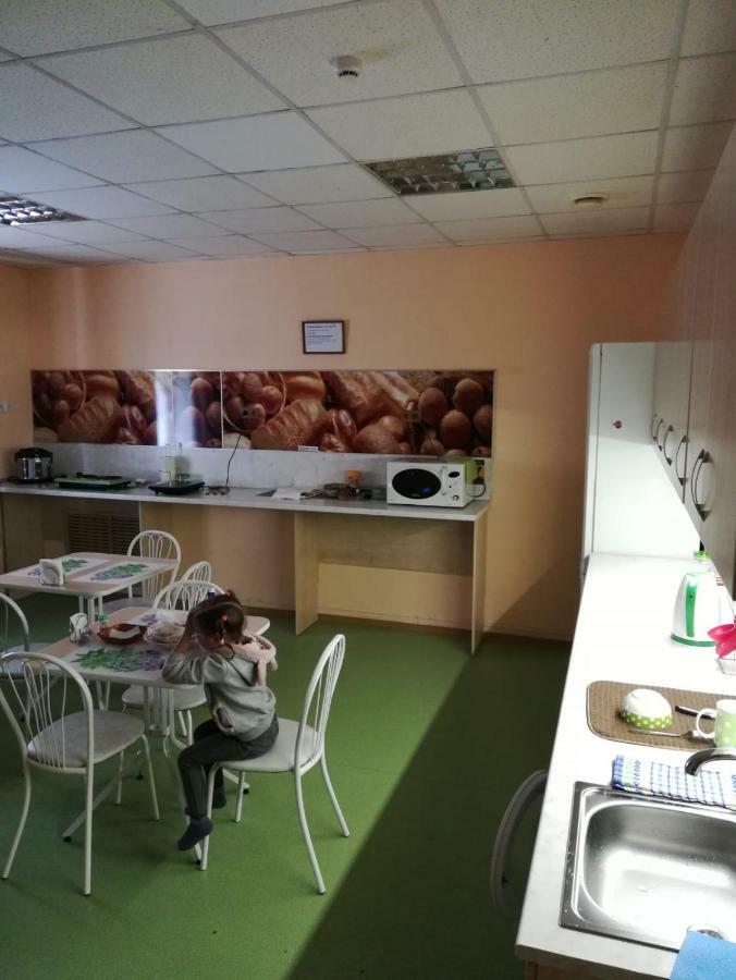 Dachny Hostel На Метро "Заельцовская"ノヴォシビルスク エクステリア 写真