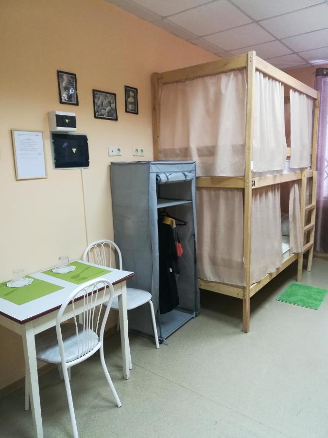 Dachny Hostel На Метро "Заельцовская"ノヴォシビルスク エクステリア 写真